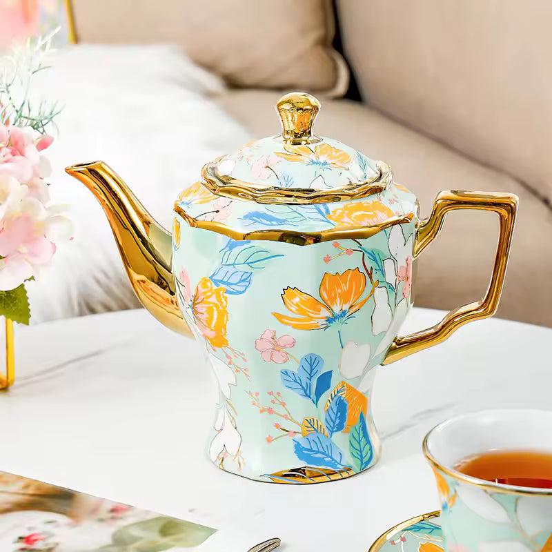 European-style Coffee Cup and Saucer Set Ceramic Teapot Afternoon Tea Set with Gold Trim for Home Use