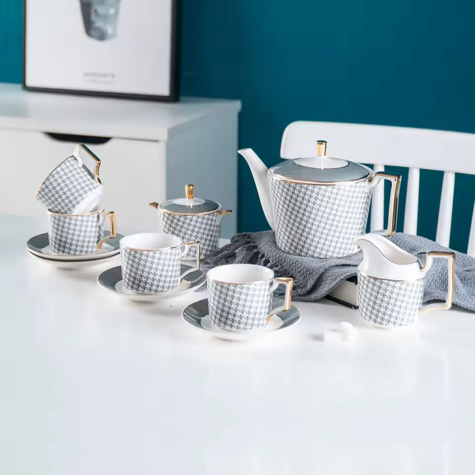 Nordic Modern Design Ceramic Coffee Pot with Houndstooth Pattern High-End Tea Pot Set British Tea Cup & Saucer