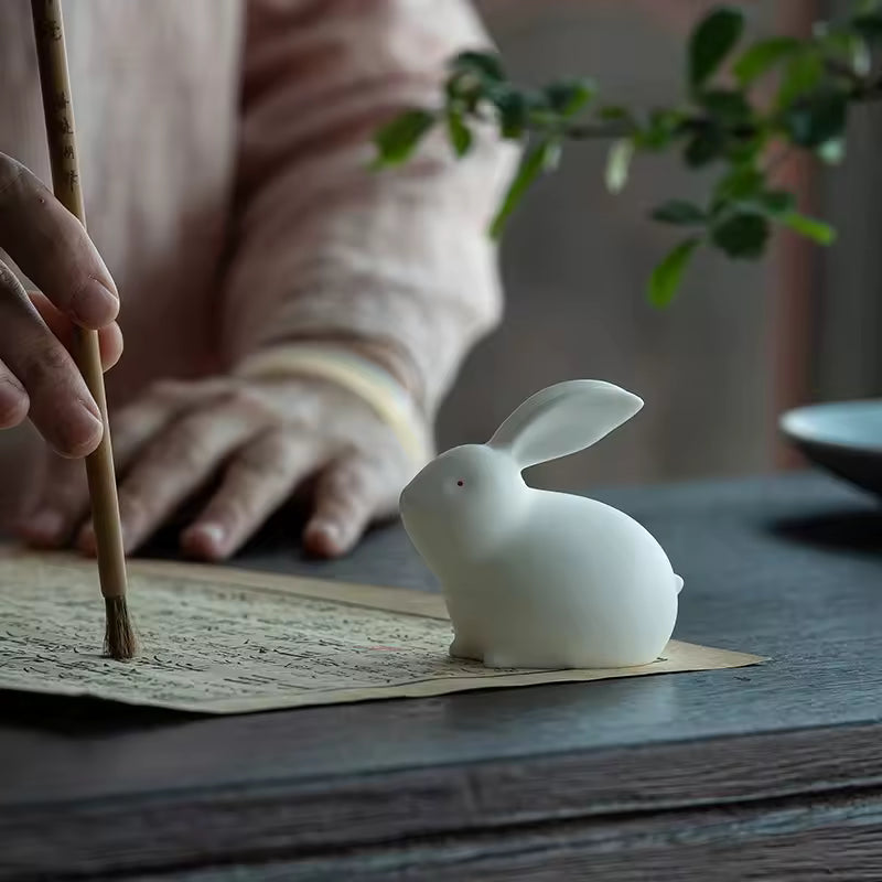 Creative White Porcelain Cute Rabbit Tea Pet Table Decoration Zen Gongfu Tea Accessories Potted Plants Micro Landscape Design