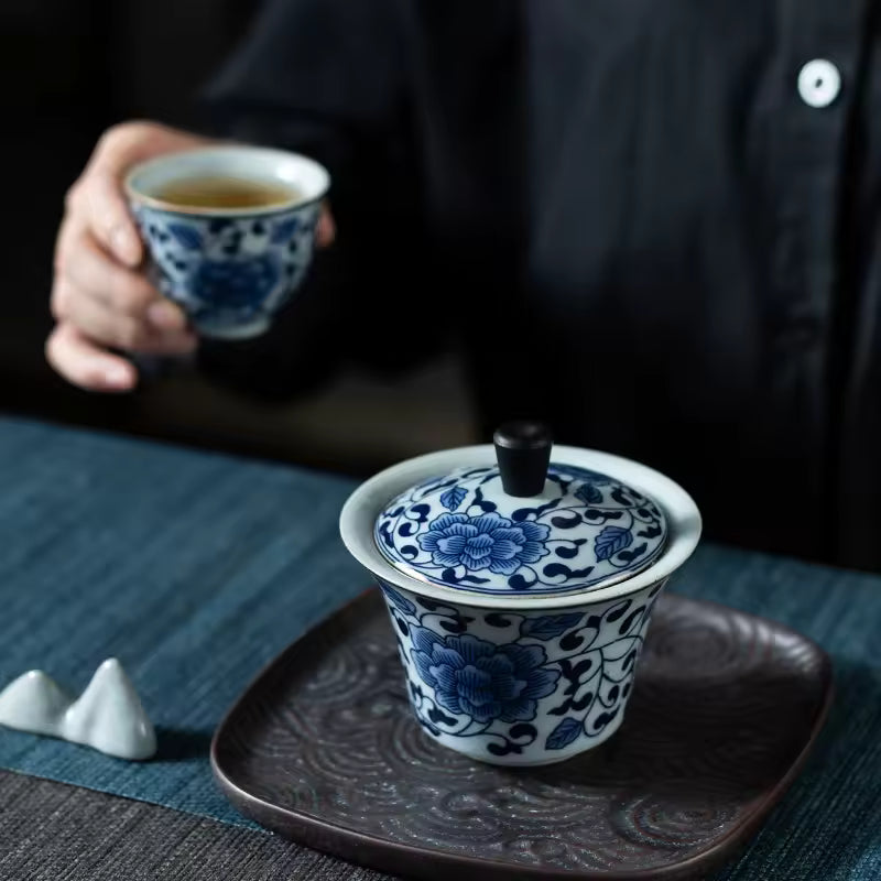 Blue and White Tea Set Gaiwan 2 Tea Cup Office Simple Dry Pour Porcelain Kung Fu Tea Set Mini Set