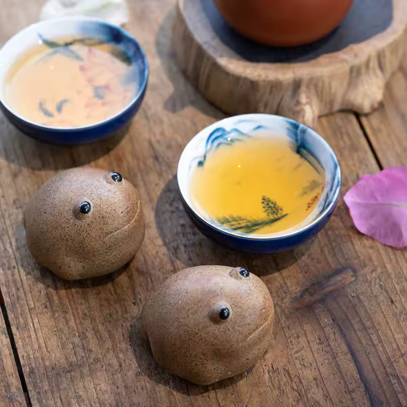 Wealth Attraction Golden Toad Tea Pet Handmade Clay Big Eyes Frog Cute Animal Zen Gongfu Tea Set Home Decoration