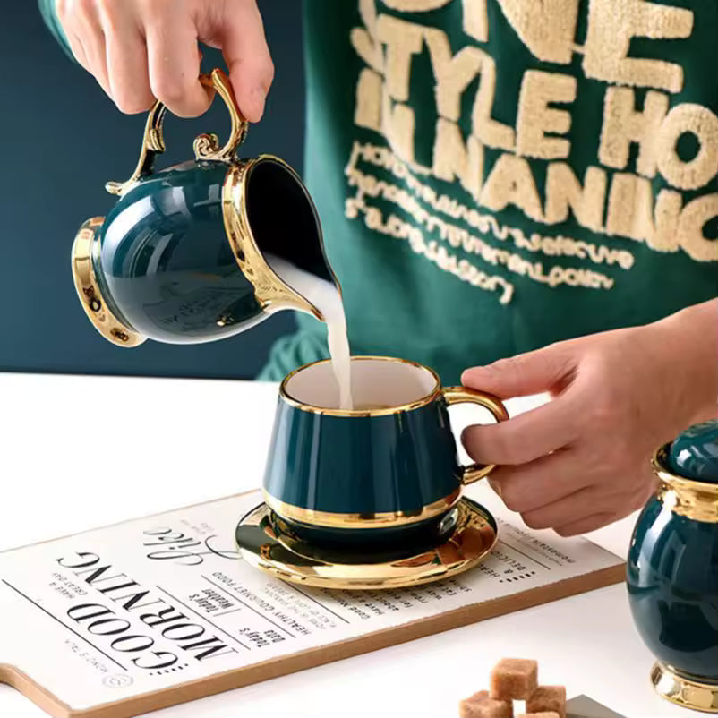 New European Small Luxury Gold Edge Coffee Cup and Plate Set Ceramic Afternoon Tea Set with Cup Holder