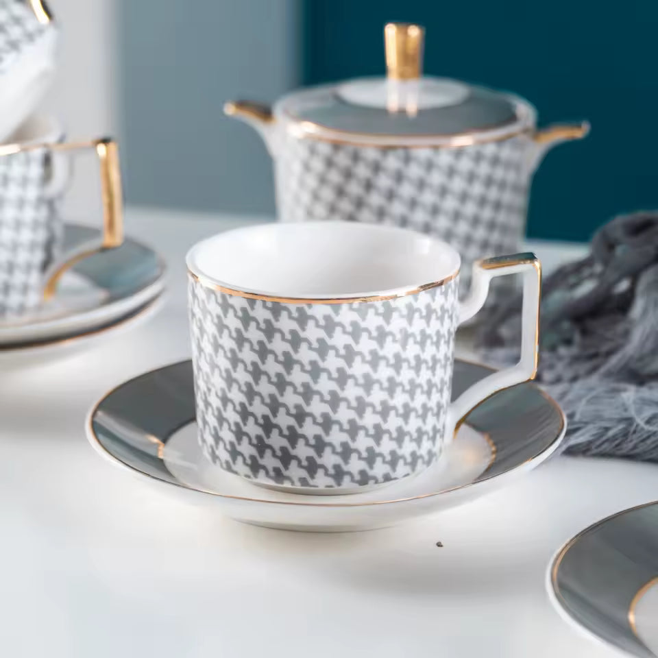 Nordic Modern Design Ceramic Coffee Pot with Houndstooth Pattern High-End Tea Pot Set British Tea Cup & Saucer